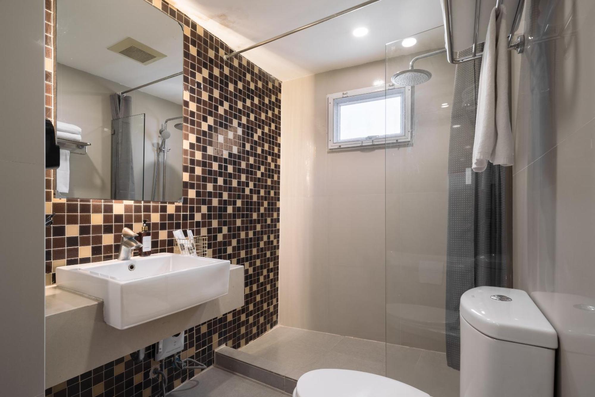 Aspira Suites Sukhumvit 20 Bangkok Exterior foto